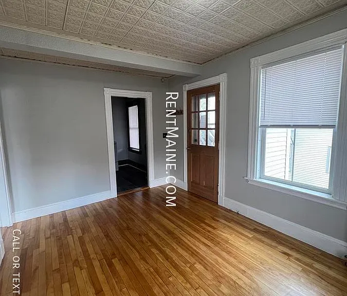 591 Main St #10 — Photo 2