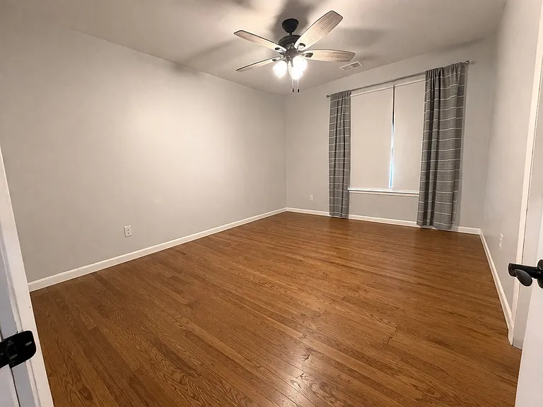 2119 Oaklyn Dr — Photo 7
