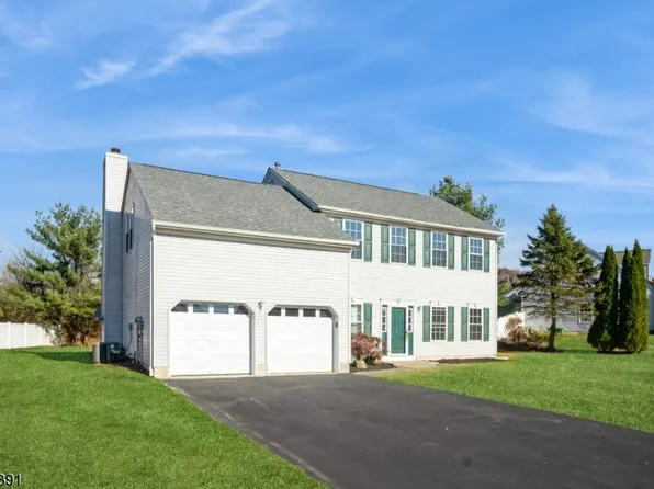 7 Spring Meadow, Oxford Twp., NJ 07863