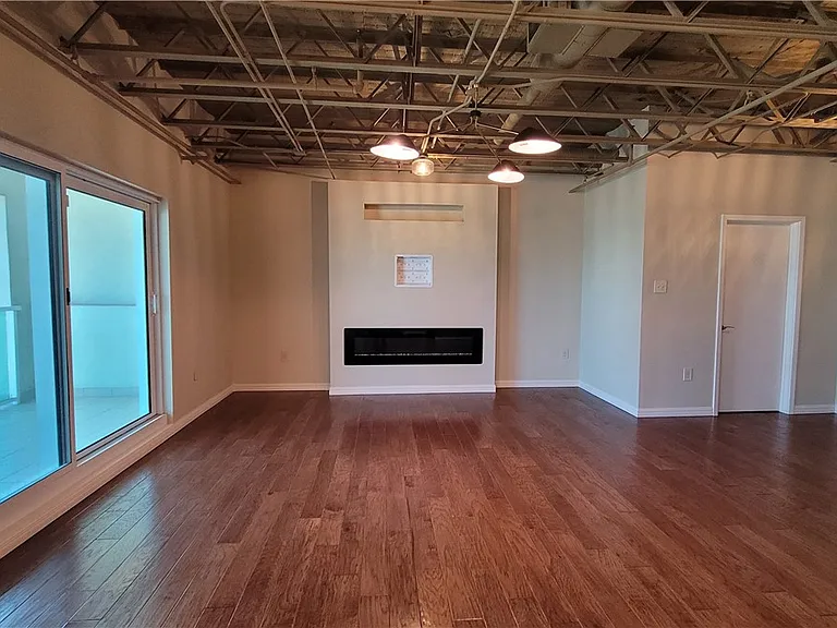 901 N Upper Broadway St #502 — Photo 5