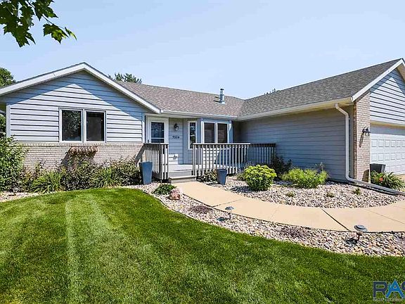 3rd image of 5924 S Lois Ln