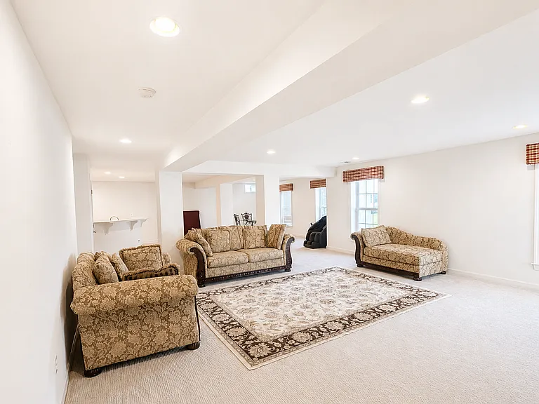 6047 Greenspring Rd #BASEMENT — Photo 2