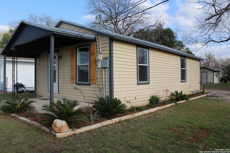 1st image of 1012 Churchill Dr