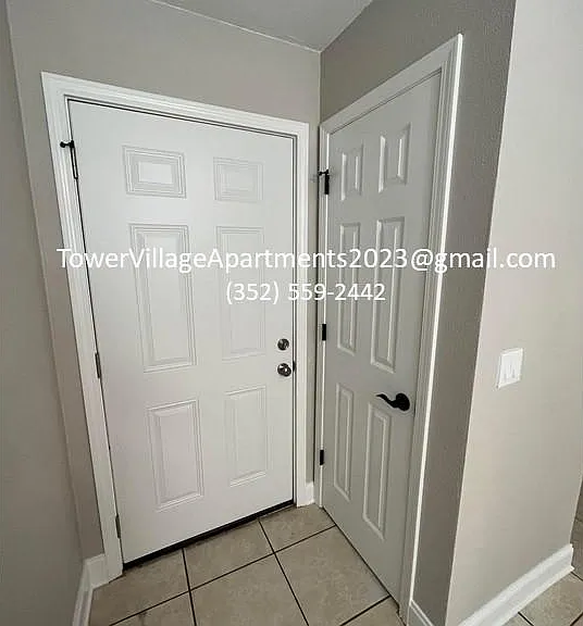 7423 SW 42nd Pl #1 — Photo 2