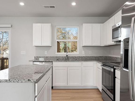 5th image of 109 Brooklane Ct