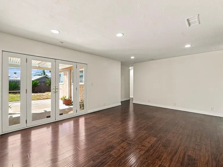 1101 Calle Vista Ave — Photo 10