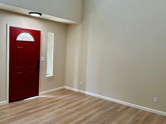 2nd image of 2055 Mann Dr
