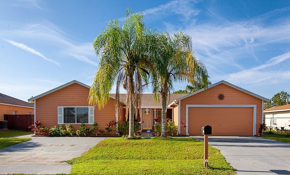 1st image of 327 Marquee Dr