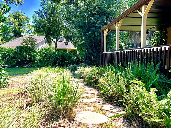 2nd image of 8010 Applehill Ct