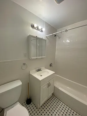 Rented by ER (DO NOT USE) | media 21