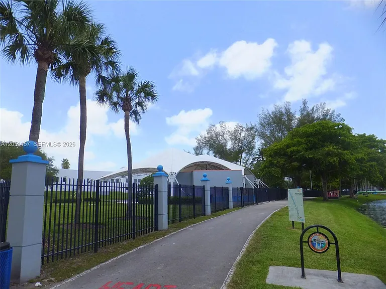 16410 Miami Dr #209 — Photo 30