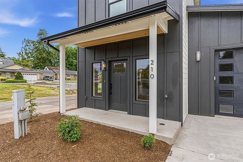 4th image of 210 Glengate Street