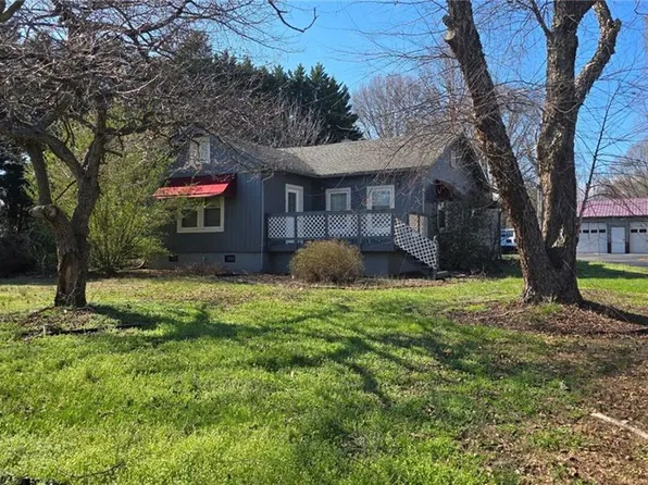 1310 Union Cross Rd, Kernersville, NC 27284