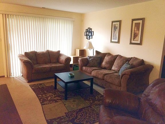 3rd image of 15711 Peggy Ln APT 1