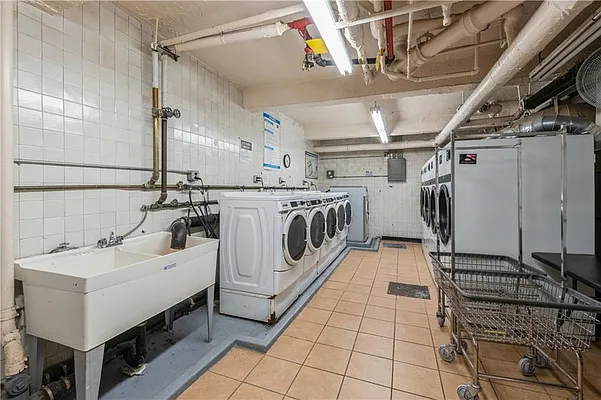 Sold by Remax Edge | media 26