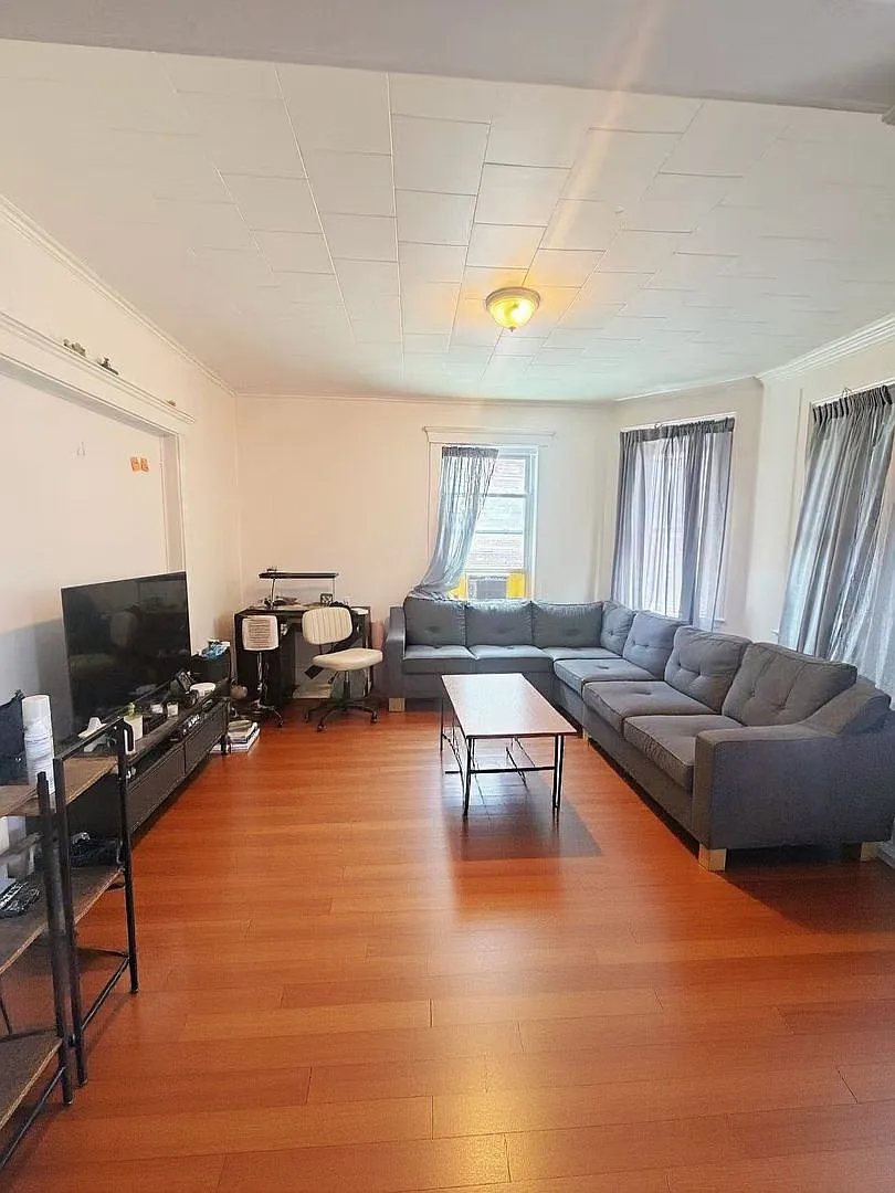 Spacious Unit in Allston — Photo 1