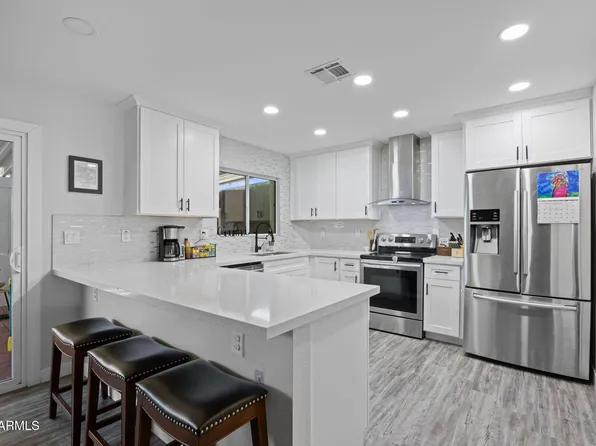 4470 E BELLEVIEW Street, Phoenix, AZ 85008