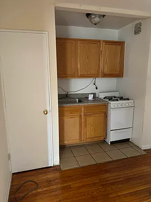 Rented by Voro Purple LLC | media 13