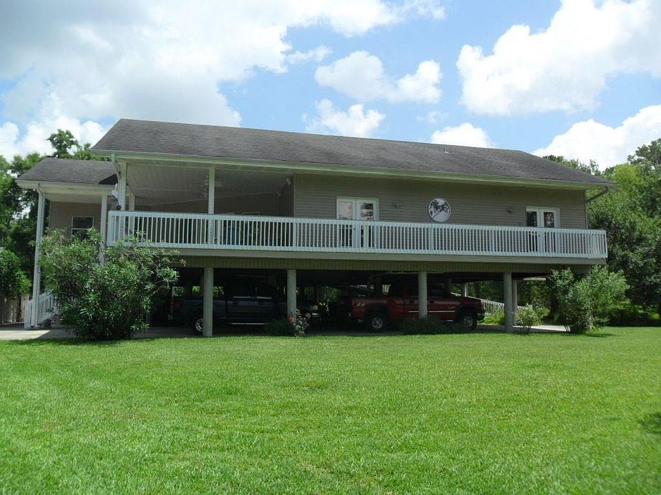 1st image of 121 Imperial Dr
