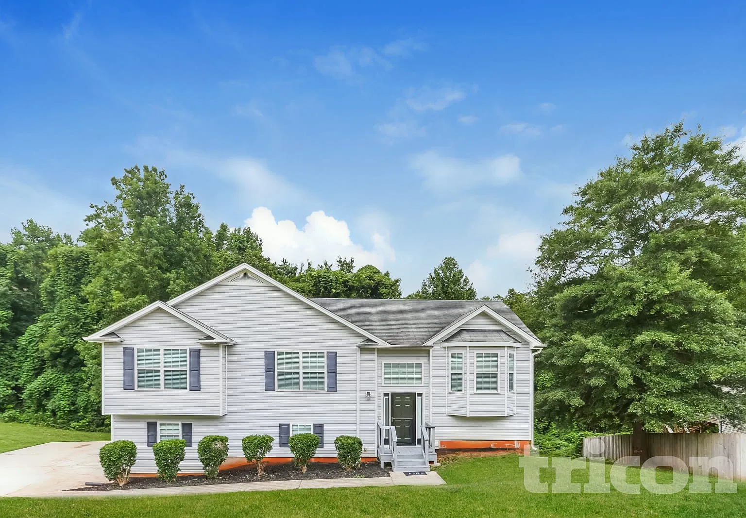 90 Twin Oaks Ln Dallas GA — Photo 1