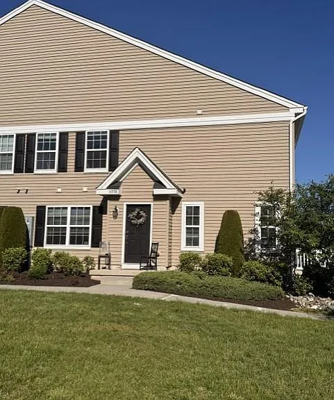 5998 Valley Forge Dr — Photo 3