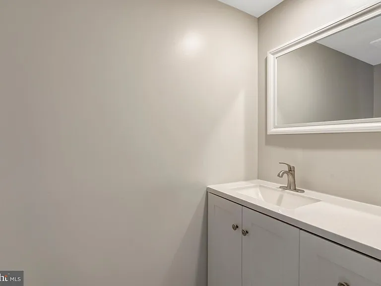 7065 Leewood Forest Dr — Photo 18