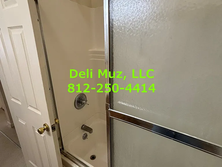 1427 Culver Dr #B — Photo 8