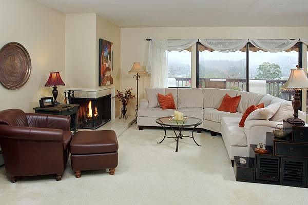 1st image of 68 Corte Oriental