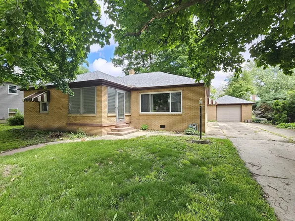 1212 N Mill St, Pontiac, IL 61764