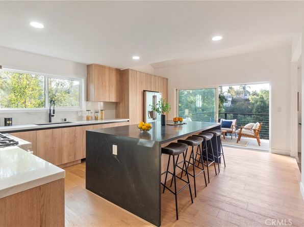 5166 Marmol Dr, Woodland Hills, CA 91364