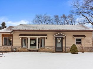 5218 S 28th St, Greenfield, WI 53221