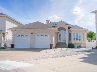 7707 166th Ave NW, Edmonton, AB T5Z 3V8