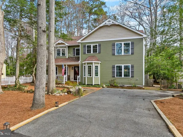 9 Columbia Ave, Ocean View, DE 19970