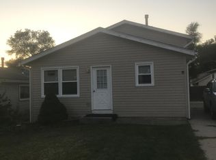 346 Lawn Ter, Round Lake, IL 60073