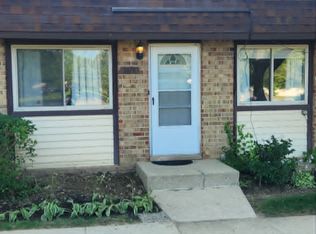 2678 Woodview Ct #2678, Waukegan, IL 60087