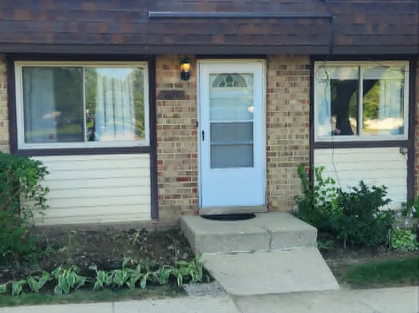 2678 Woodview Ct #2678, Waukegan, IL 60087