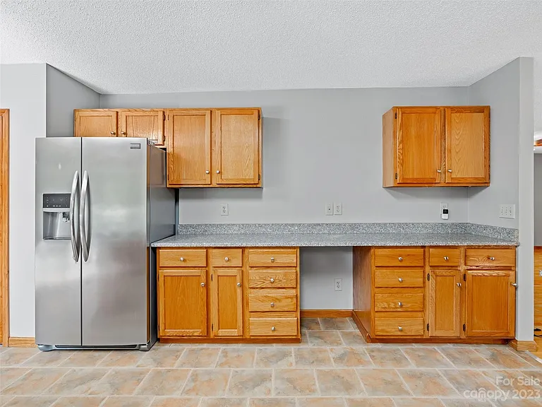 18 Robin Ln — Photo 15