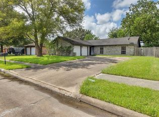 3410 Meadow Loop W, Pasadena, TX 77505