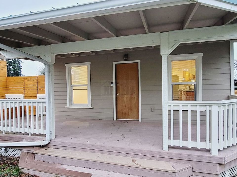 1st image of 5621 N 44th St