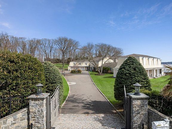 3rd image of 33 Beach Road