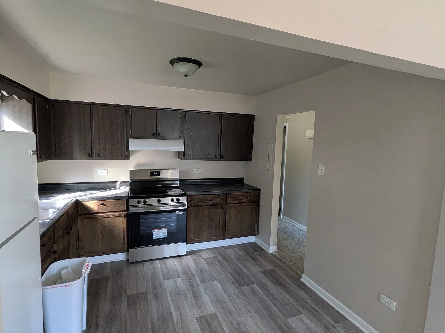 2 bed, 950 sqft, $1,300 — Photo 1