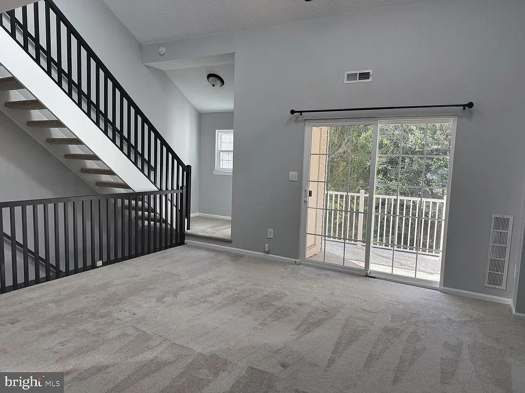 2 bed, 2.0 bath, 1257 sqft, $2,400 — Photo 4