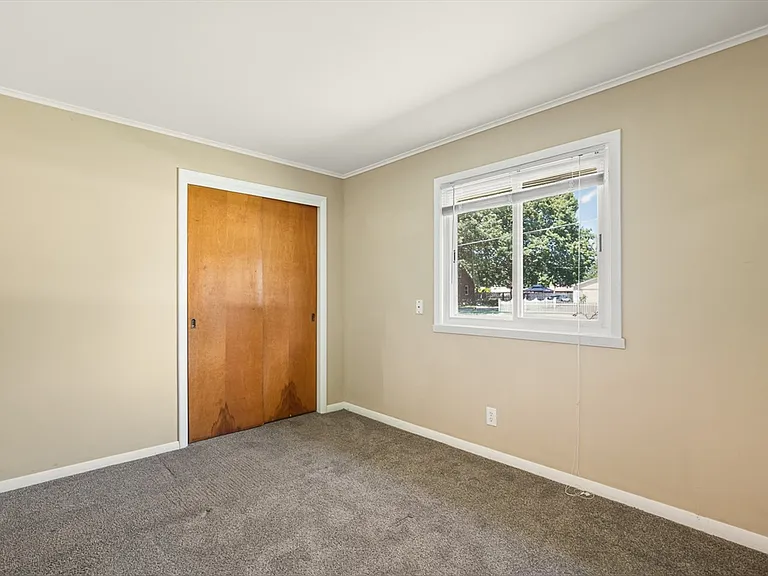 3735 Highcrest Rd — Photo 16
