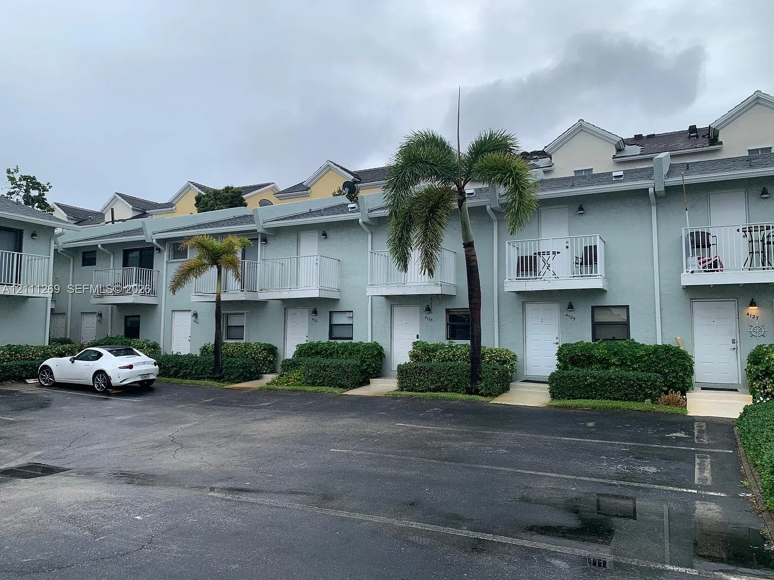 Venetian Isles 3rd Sec — Photo 1