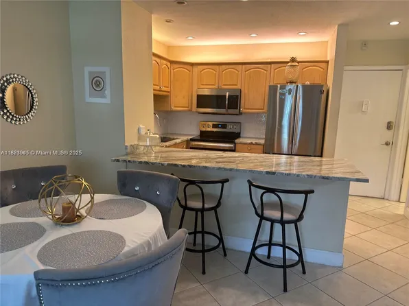 1520 McKinley St APT 103E, Hollywood, FL 33020