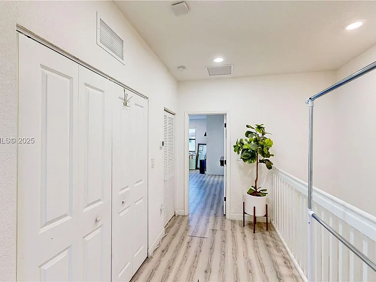 24902 SW 107th Ave — Photo 7