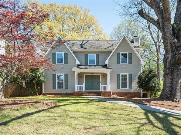 945 Arlington Dr, Tucker, GA 30084
