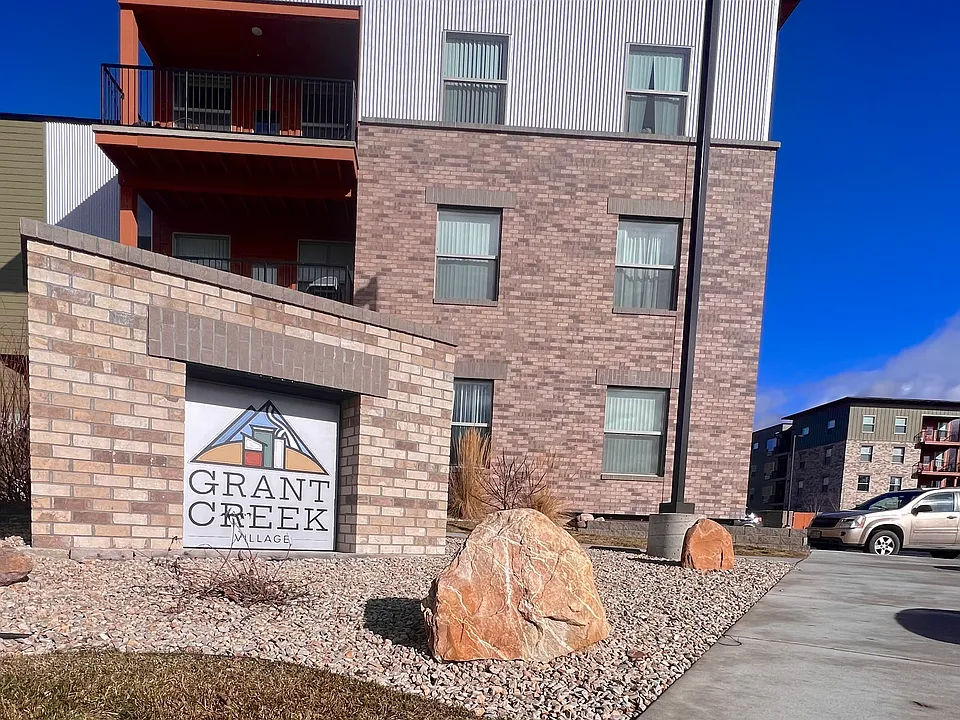 Main entrance of complex, 5301 South facing