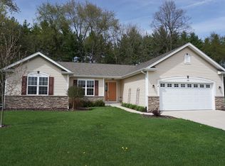 204 Woodland Preserve, Johnson Creek, WI 53094