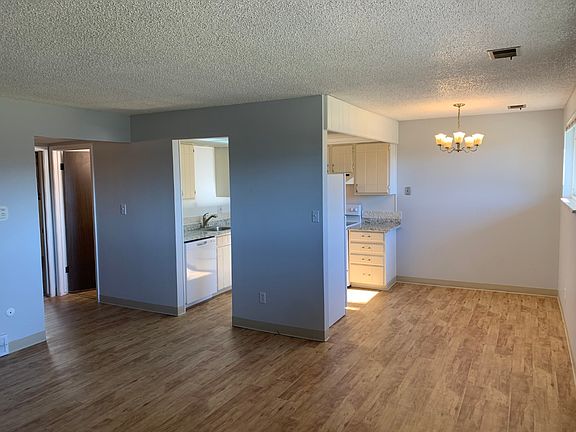 3rd image of 6277 Estes St APT 2